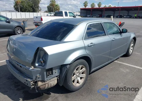 2007 Chrysler 300 из США, поврежденный, VIN 2C3KA43R87H649028